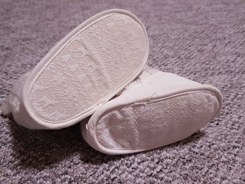 Buty niemowlęce MATALAN zimowe białe niechodki swiateczne 9-12 mies