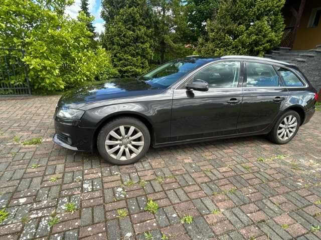 Samochód Audi A4 kombi
