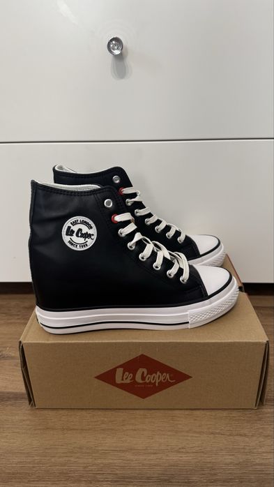 Czarne trampki damskie Lee Cooper – koturn, eko-skóra | nowe roz. 38
