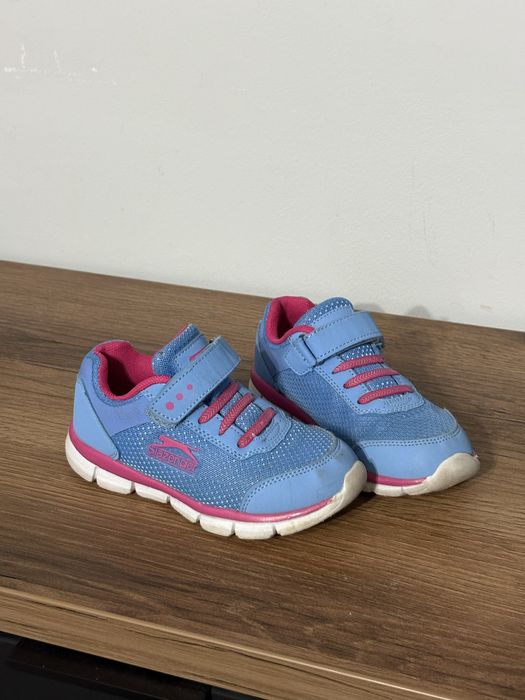 Niebiesko-różowe buty sportowe Slazenger
