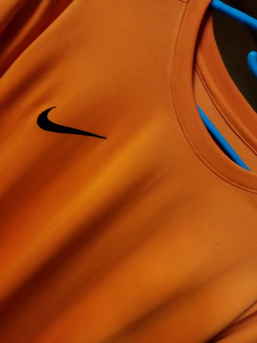 Zestaw 3 koszulek treningowych Nike Dri-FIT | Rozmiar [XXL] | Stan BDBZestaw 3 koszulek Nike Dri-FIT XXL | Biała, Neonowa, Pomarańczowa | St