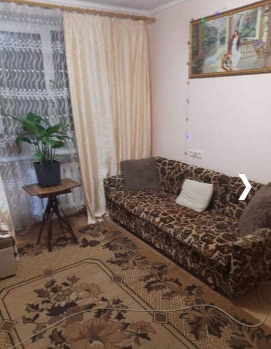 Комуна на 2 поверсі