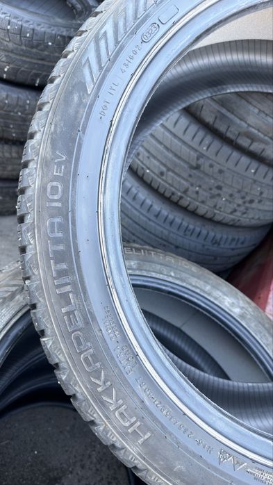 265/45/21 Nokian Hakkapeliitta  10