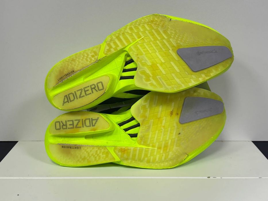 Бігові кросівки adidas