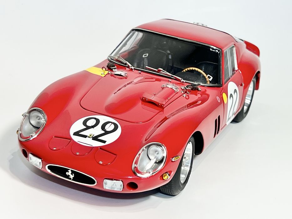 Ferrari 250 GTO #22 CMC 1/18