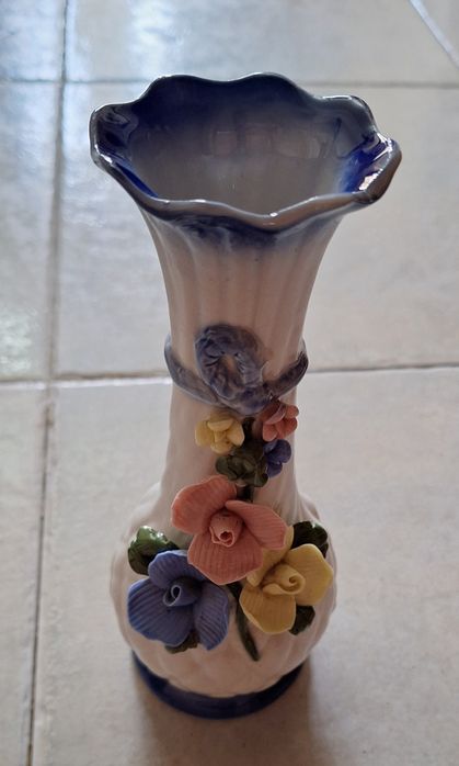 Jarra porcelana azul e branca