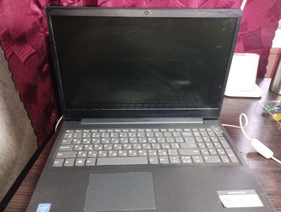 Lenovo s145 i3 8165u під ремон зелений екран