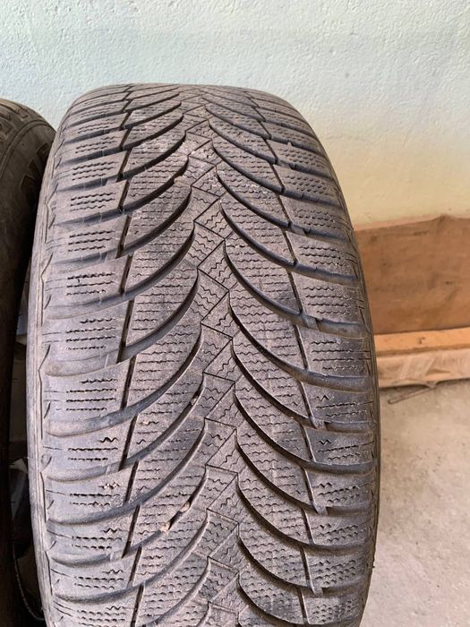 Продаються автошини