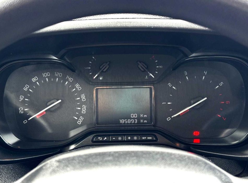 Citroen Berlingo 1.5 BlueHDi M Club- Garantia Incluída
IVA Incluído