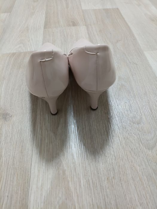 Продам туфлі лодочки р.37