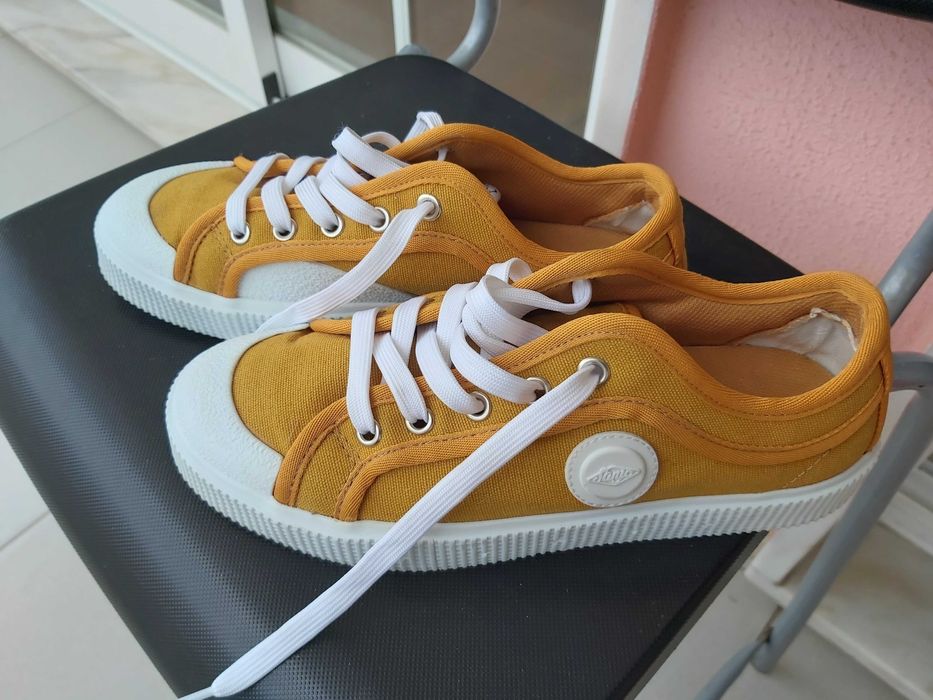 Ténis Sanjo cor mostarda novos