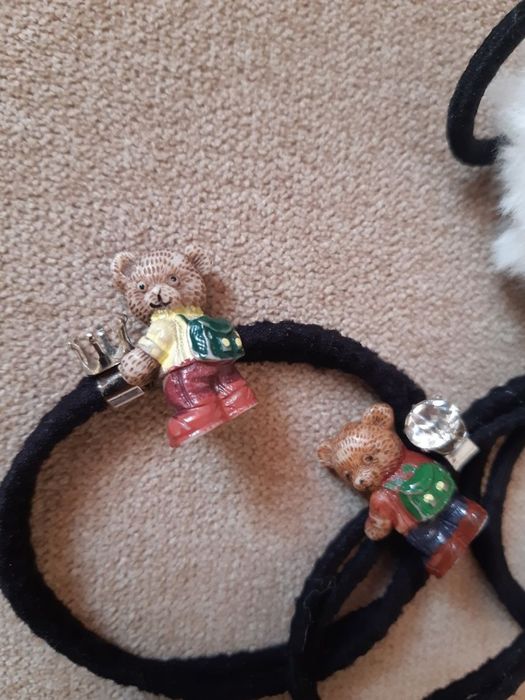 Заколки та резинки для дівчинки