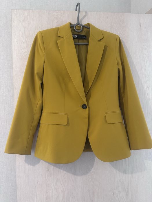 Піджак  Zara 36 р жіночий