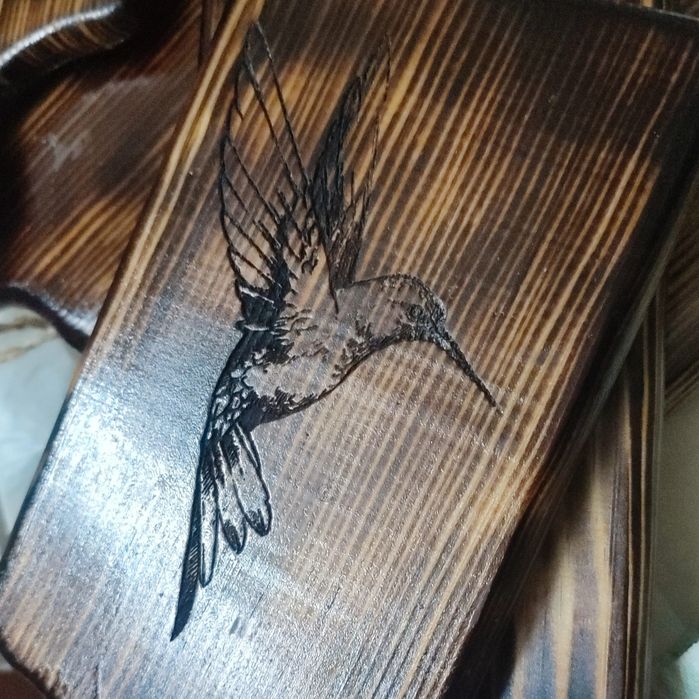 Tábuas de madeira para servir