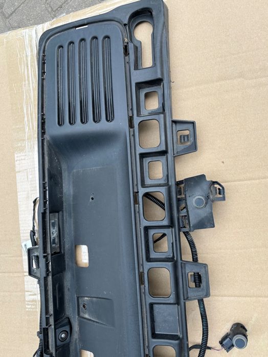 Kamera cofania czujniki parkowania instalacja  Renault Twingo III