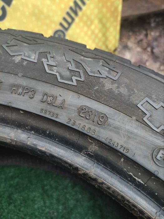 Шини Continental CrossContact winter 275/45R21 Пара Зимові Оригінал