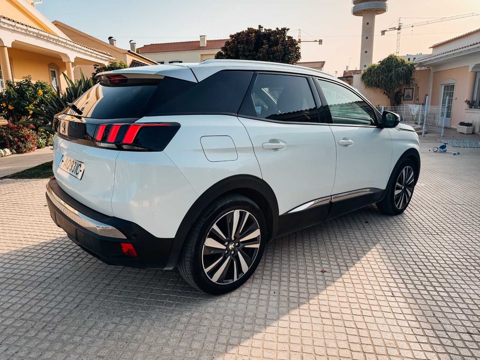 Peugeot 3008 BlueHDi 130 Stop & Start EAT8 Allure