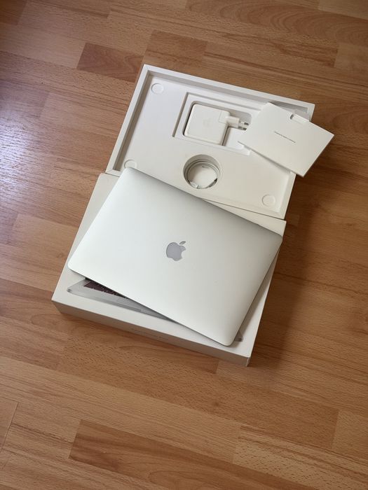 MacBook Pro 13 M1 8/512 Silver