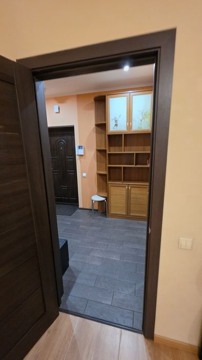 Однокімнатна  квартира ,Калнишевского  7