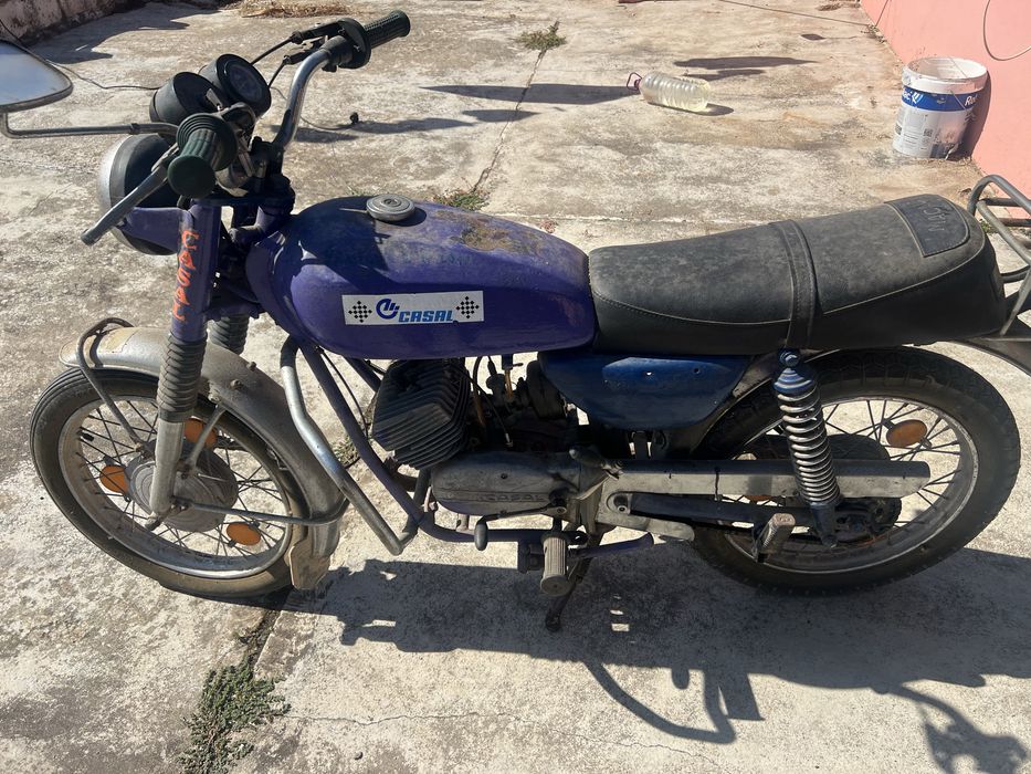 Vendo mota casal 5 v (  50  c )