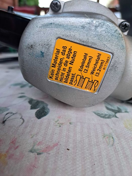 Elektryczne nożyce do blachy MAKITA