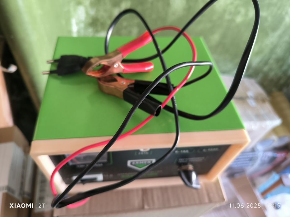 Продам зарядное устройство ARMER ARM-LC10B