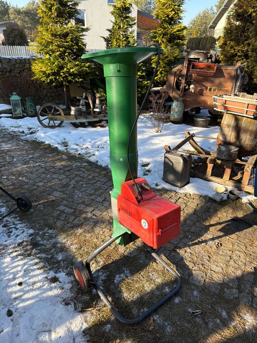 Rozdrabniacz frezowy rębak do gałęzi BRILL