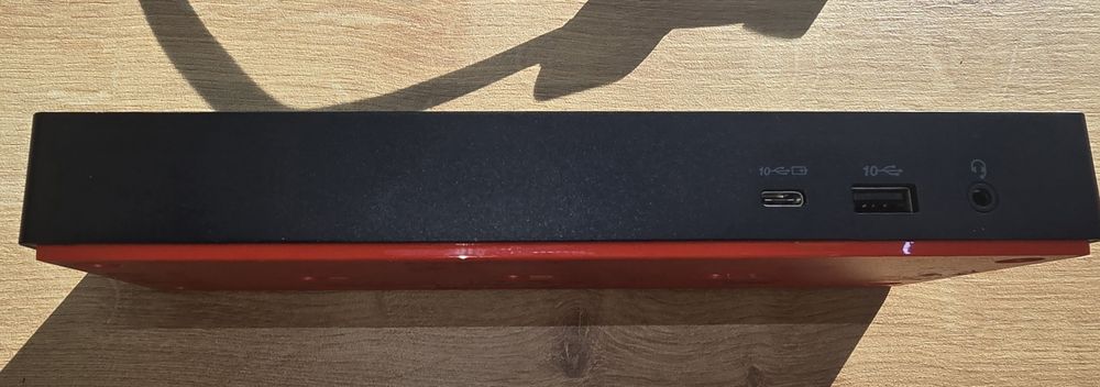 Najnowsza Thinkpad stacja dokująca 3x USB C Thunderbolt 4 dock