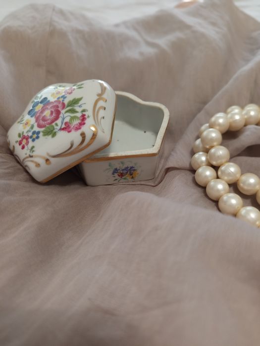 Guarda-joias em porcelana vintage