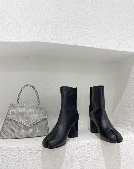 Черные кожаные ботильоны таби Maison Margiela в наличии