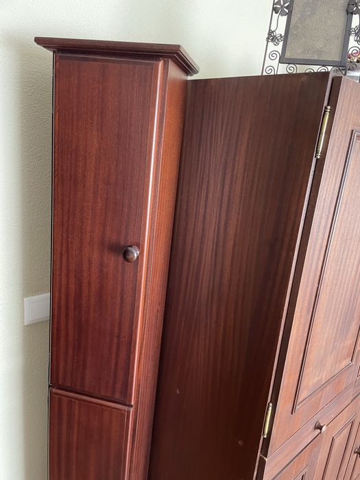 Estante Fechada para CD’s