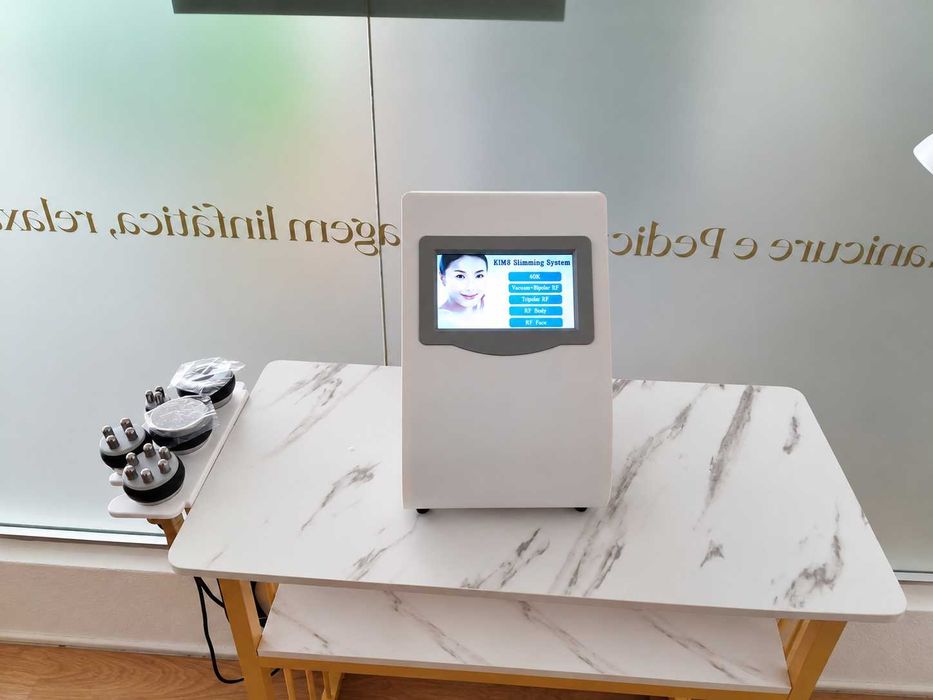 Máquina de cavitação estética