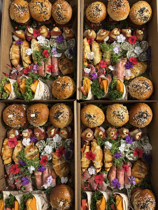 Domowy catering na każdą okazję/ Ciasta