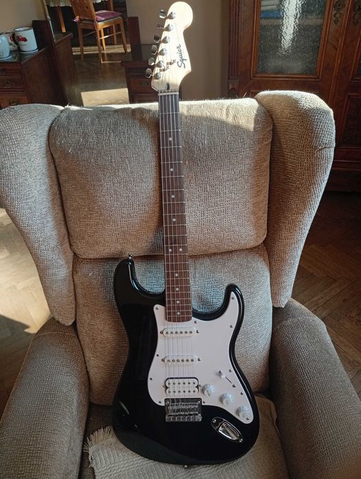 Squier Sonic Stratocaster HSS w kolorze czarnym okazja