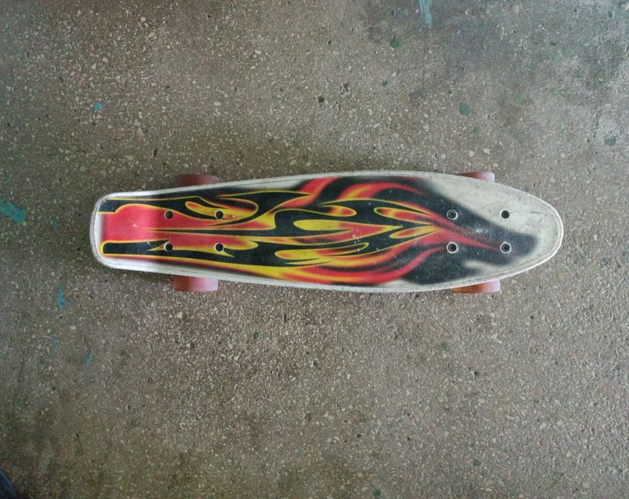 Скейтборд, запчасти к советским велосипедам.