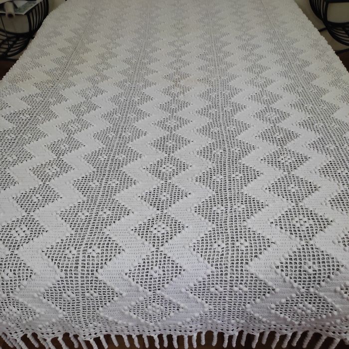 Três colchas em crochê