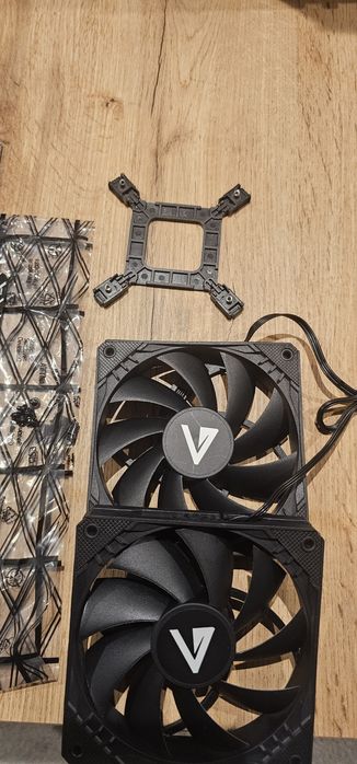 Kit Gaming Intel i7-14700KF + ASUS H610M-K D4 + Cooler