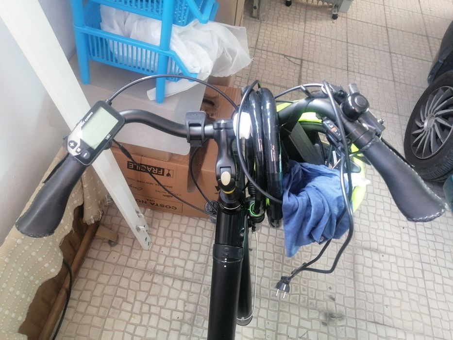 Bicicleta elétrica - com acessórios - aut. 100km