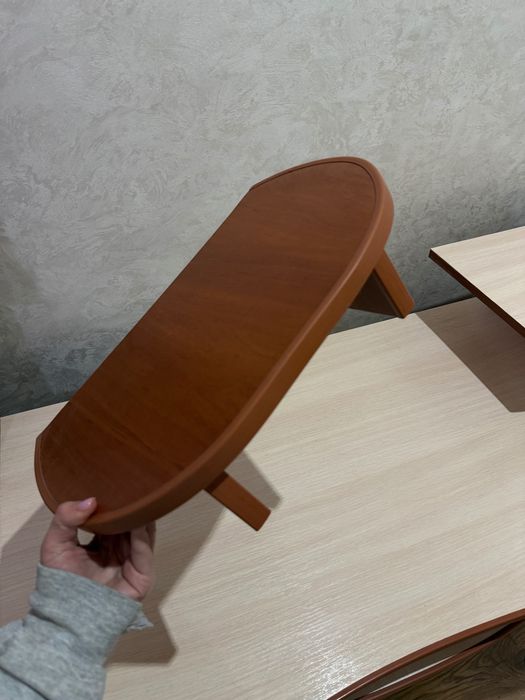 Компʼютерний стіл , стіл для навчання