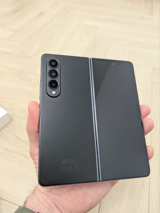 Samsung Fold 4 12 / 512