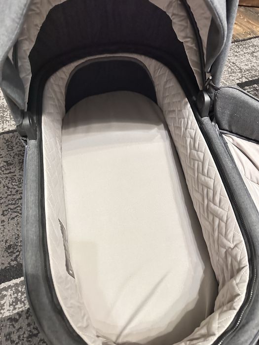 Коляска Carello Epica 2в1