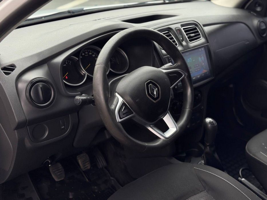 Renault Logan 2017