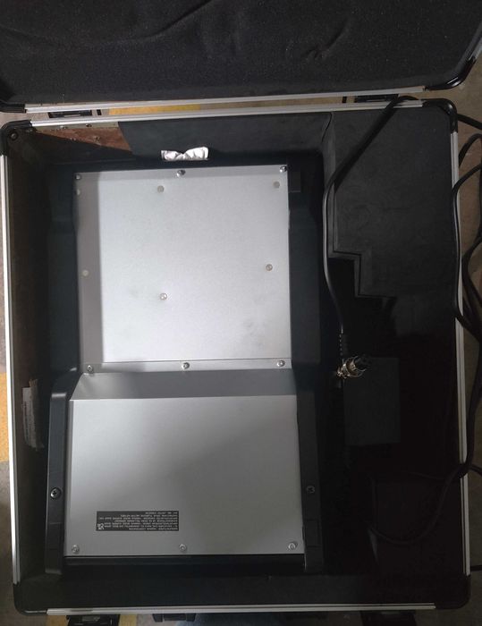 mesa de mistura Yamaha MG10XUF + case