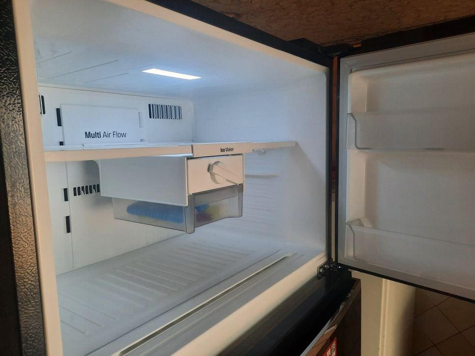 Продам  Холодильник LG