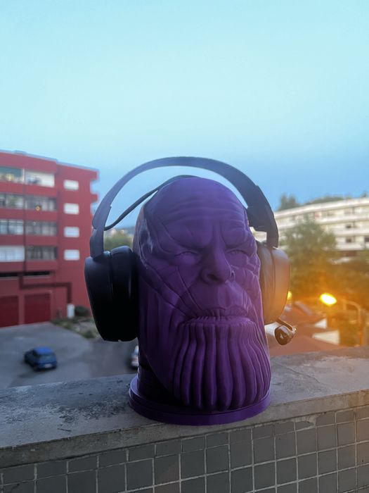 Suporte para fones (Thanos)