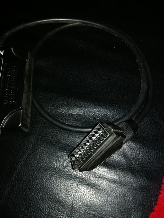Adaptador scart (portes incluídos em correio registado)