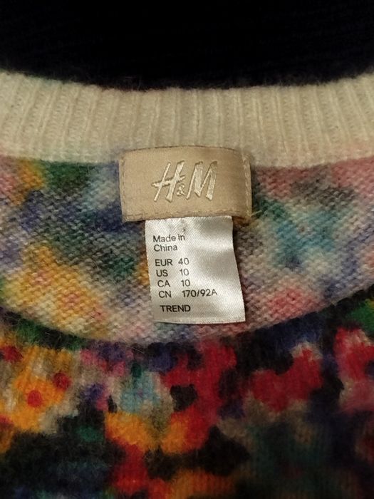 Sweter z bufkami w kwiatki z moherem H&M L 40