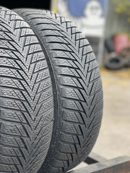 Шини Зимові 2шт 185/60 R15 Continental TS800