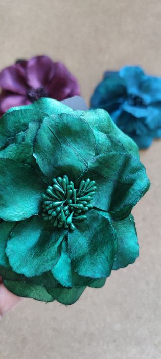 Zestaw 3 x broszki lub wsuwki ozdoby do włosów kwiaty Primark Opia