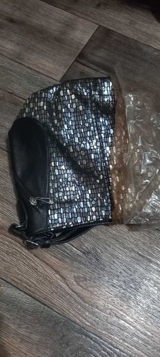 Сумка жіноча модна з балабоном блискуча сумочка сумка женская модная